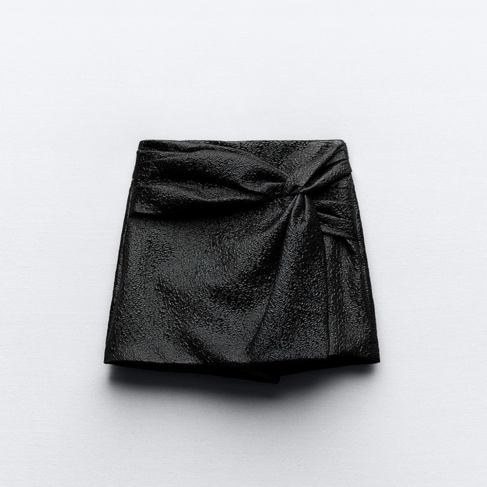 NWT Zara COATED KNOTTED SKORT black xs